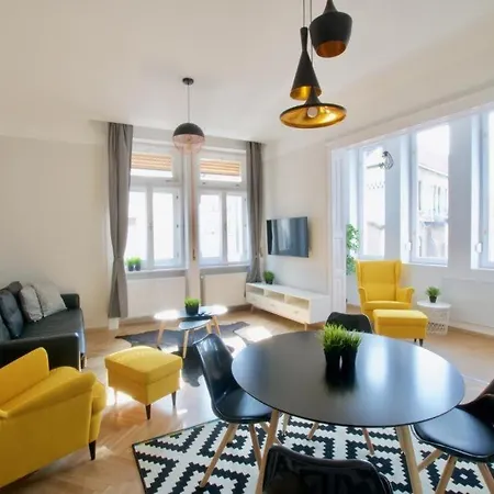 Apartment Megszunik - The Lullaby - Nr 1 *